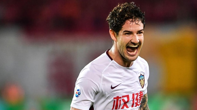 Galatasaray'ın da istediği Pato, Palmeiras'a imza atıyor