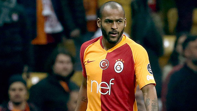 Brezilyalı stoper Roma'nın takibinde