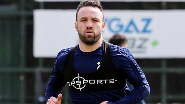 Valbuena Dubai'ye gidiyor