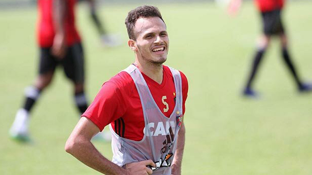 Fenerbahçe yeni sol bekini Brezilya'da buldu