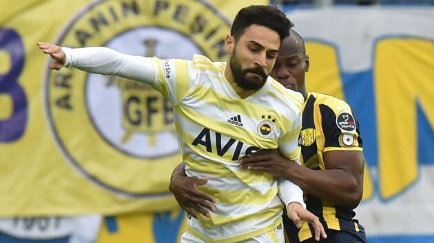 Fenerbahçe'ye Galatasaray derbisi öncesi kötü haber