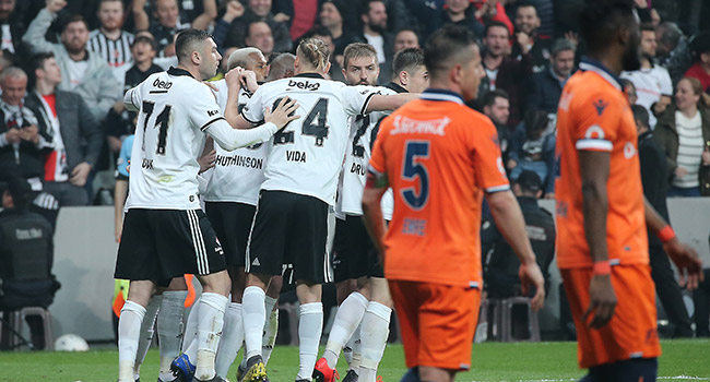 Beşiktaş'tan Medipol Başakşehir'e çelme