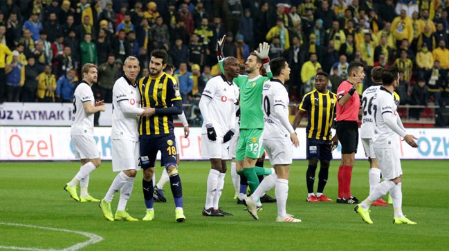 Beşiktaş farkı eritiyor