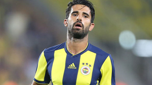 Alper Potuk Fenerbahçe'den ayrılmaya yanaşmıyor
