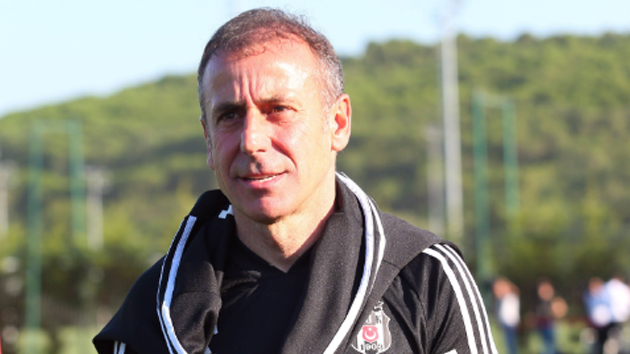 Abdullah Avcı'dan izin çıkarsa yıldız golcü Lecce yolcusu