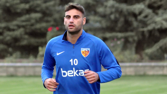 Deniz Türüç transferinde son dakika şoku