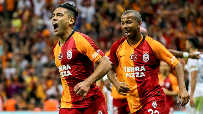 Falcao siftah yaptı