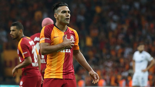 Falcao, Aslan'ı Kolombiya'ya taşıdı