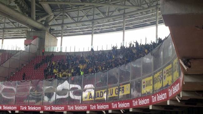 Fenerbahçeli taraftarlar derbi biletlerini anında tüketti