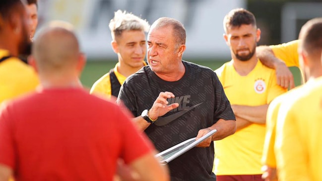 Derbi öncesi iki futbolcuyla özel toplantı!