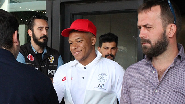 Galatasaray'ın rakibi PSG, İstanbul'a geldi