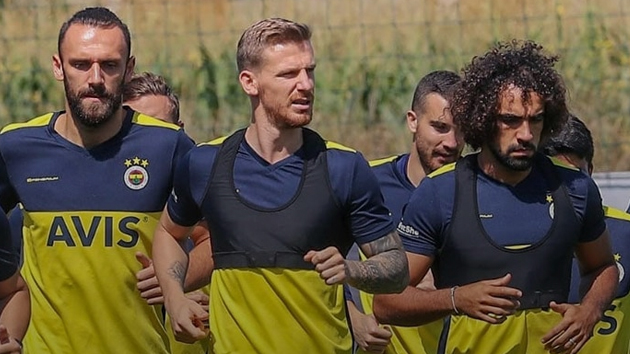 Fenerbahçe'de sürpriz ayrılık! Kendisine takım arıyor