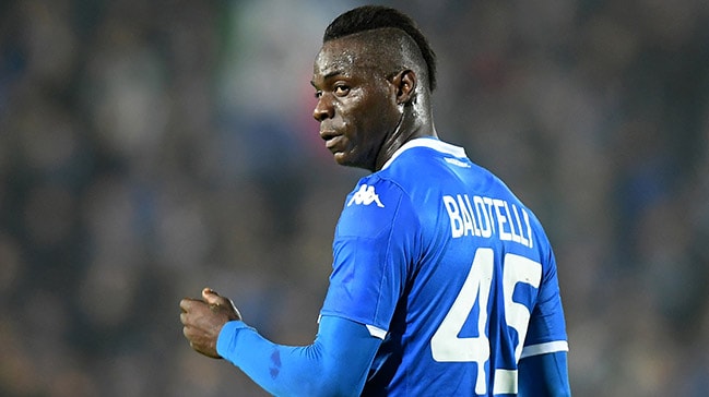 Mario Balotelli sürprizi!