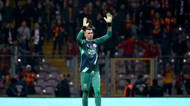Muslera'ya 2 yıllık teklif