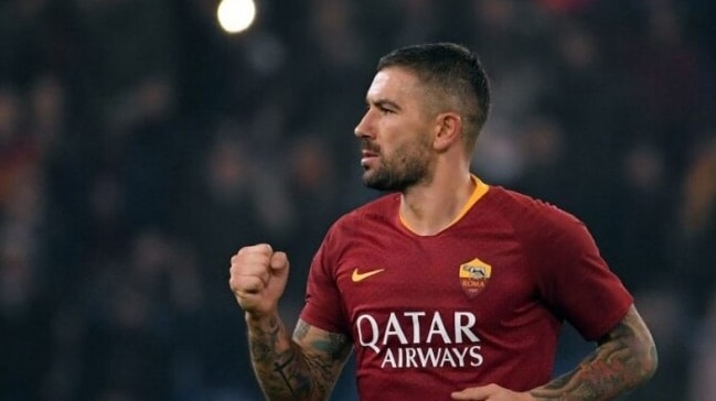 Fenerbahçe'nin gözdesi Aleksandar Kolarov, Roma ile 1 yıllık sözleşme uzattı