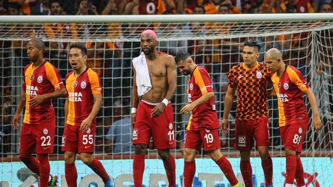Galatasaray'da art arda ayrılıklar!
