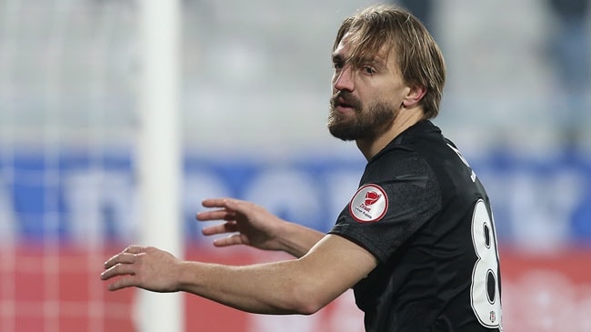 Yunan ekibi AEK'dan Caner Erkin'e sürpriz teklif