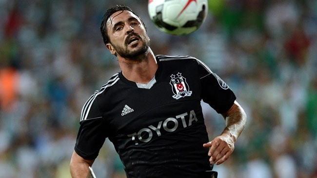 Hugo Almeida futbolu bıraktı