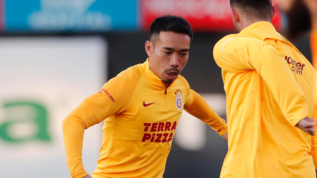 Yuto Nagatomo veda ediyor