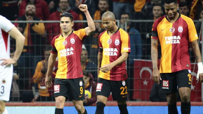 Galatasaray, kendi evinde Gençlerbirliği'nin üç golle mağlup etti