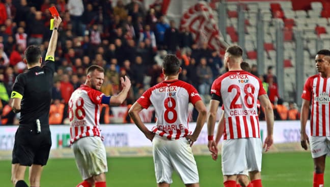 Antalyaspor'da Alanyaspor maçı öncesi 2 eksik