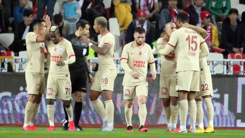 Galatasaray yönetiminden derbi dopingi