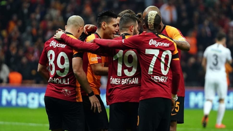 Galatasaray seyircisiz derbide üç puanı hedefliyor