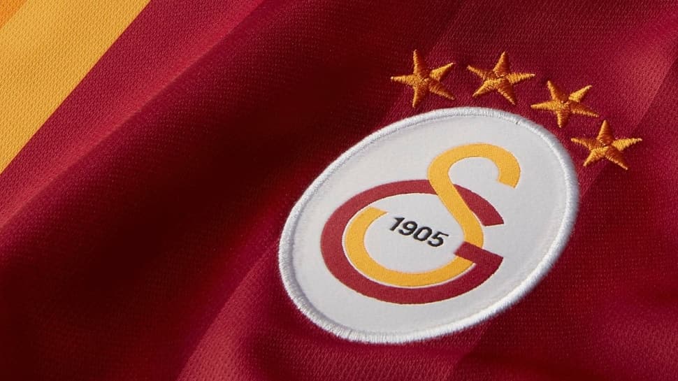 Galatasaray'da orta saha eski Trabzonsporlu'ya emanet