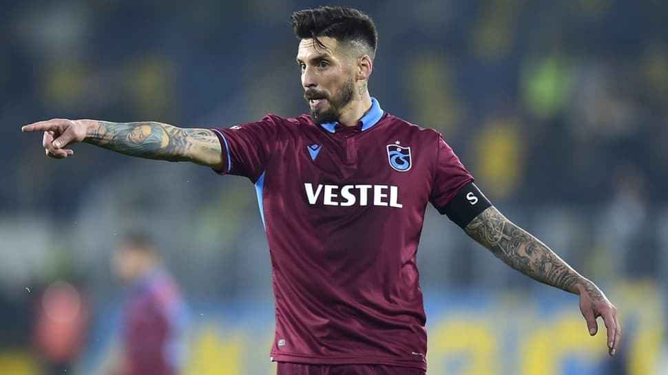 Trabzonspor'un 1 yıllık yeni kontrat önerdiği Jose Sosa 2 yılda diretiyor