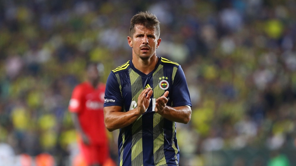 Fenerbahçe'de yeni dönem! Emre Belözoğlu kolları sıvadı