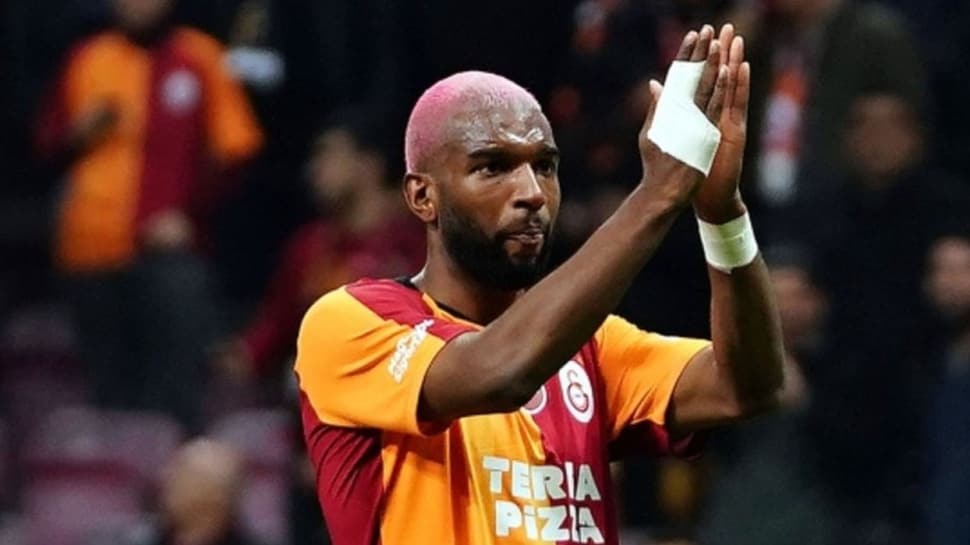 Ryan Babel'e iki talip birden