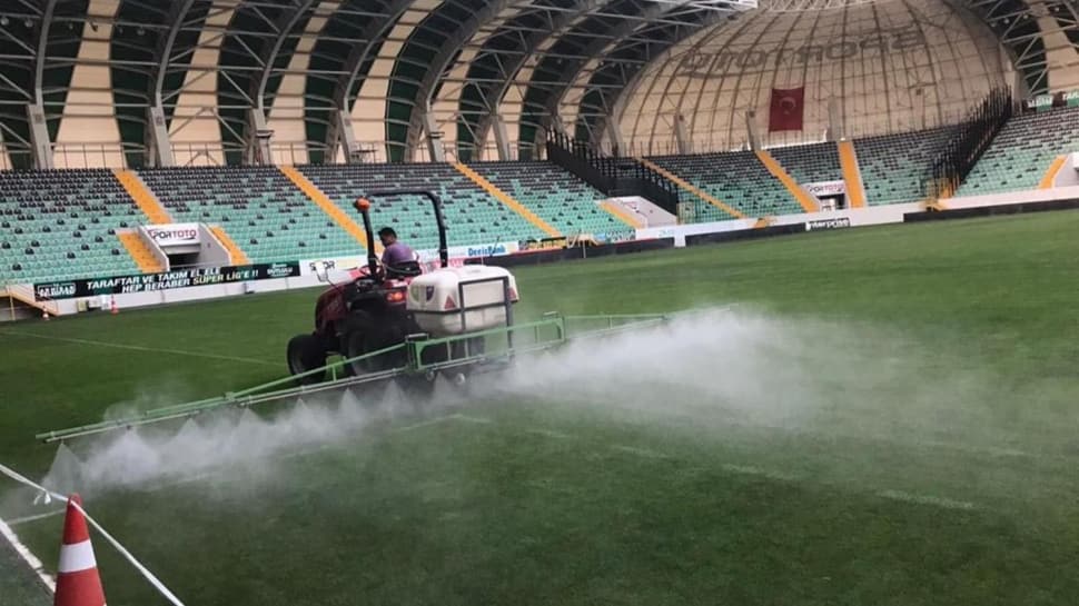 Akhisarspor'da stada lig bakımı