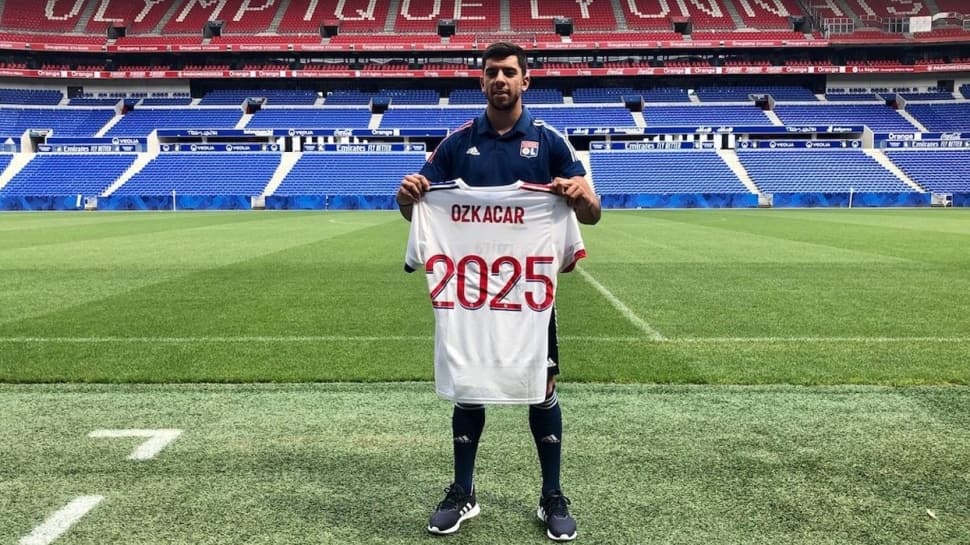 Lyon'dan Cenk Özkacar transferi için Altay'a teşekkür mektubu